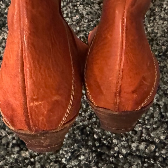 Kenneth Cole Leather Women's Boots - Picture 6 of 10